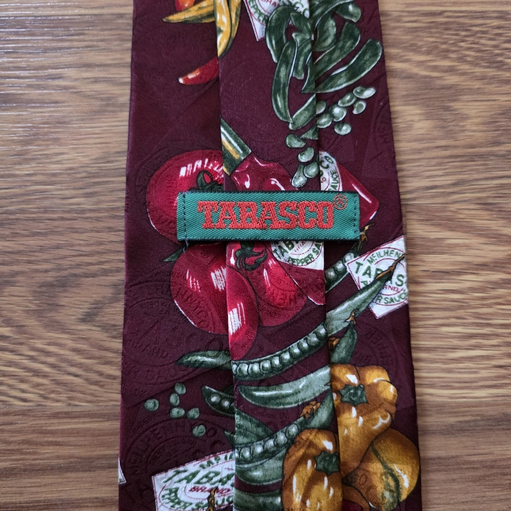 Tabasco Hot Sauce Novelty Tie Burgundy Chili Pepper Food Theme - Picture 4 of 6